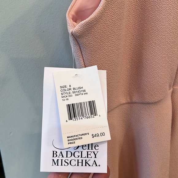 Badgely Mischa peach dress with sequined front. - Picture 4 of 5